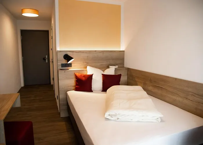 Albhotel Bahnhoefle فندق Stubersheim